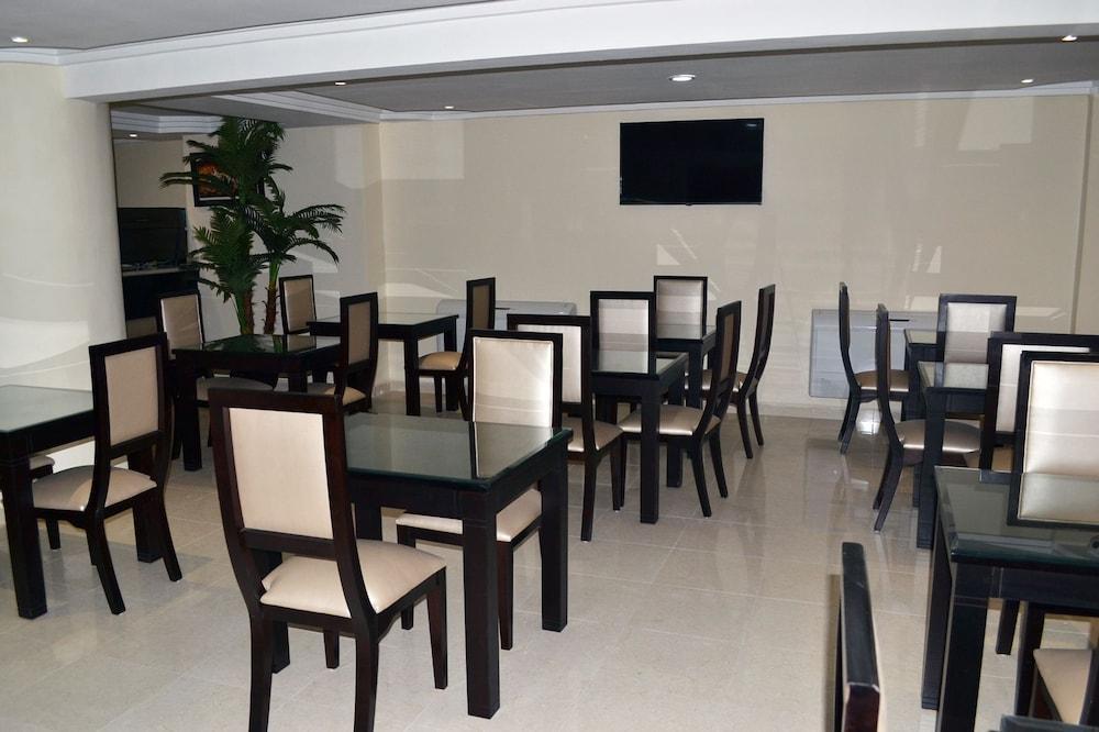 Al Akhawayn Hotel Oujda Exterior photo