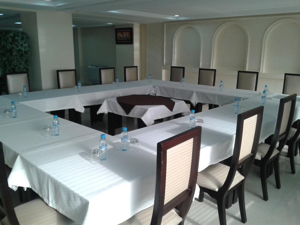 Al Akhawayn Hotel Oujda Exterior photo